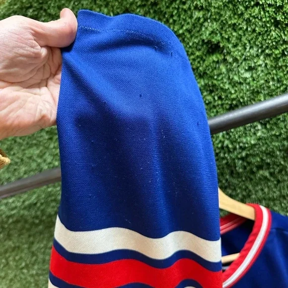 Vintage NHL CCM New York Rangers Spellout Jersey Medium - Picture 8 of 11